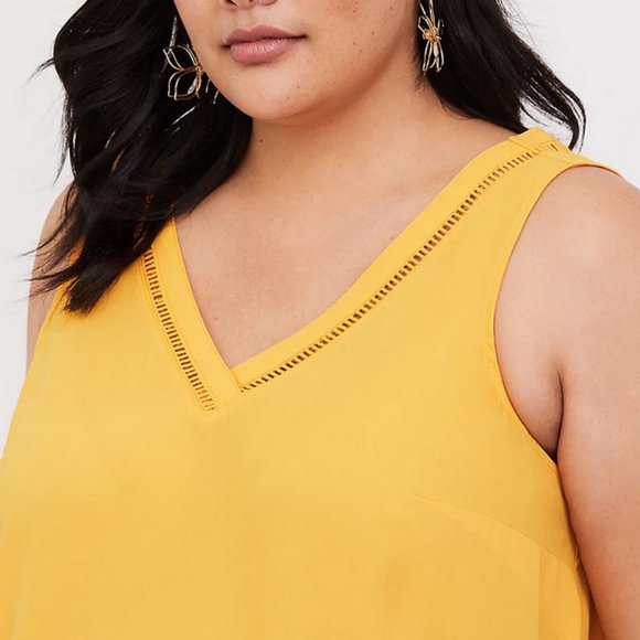 ๐ TORRID Georgette Eyelet Trim Tank Top Yellow PLUS Sz 1 / 1X - Picture 2 of 13